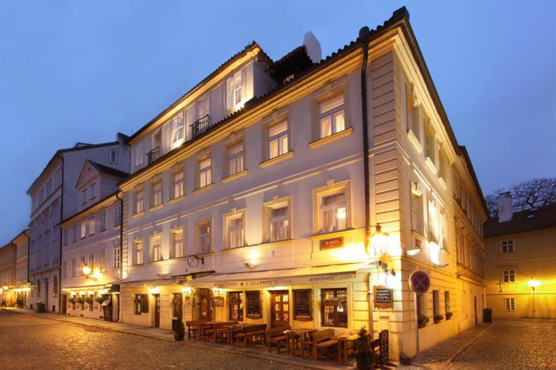  HOTEL U ZLATÝCH NŮŽEK, Praha - Malá Strana
